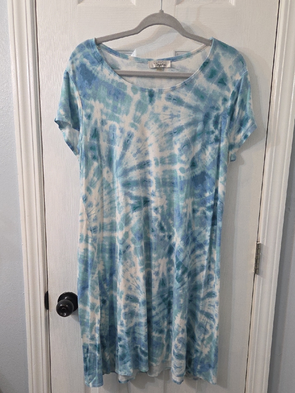 Cupio Blue and White Tie-Dye Tee